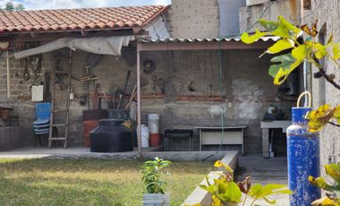 Casa campestre cerca de la laguna en Cajititlan.