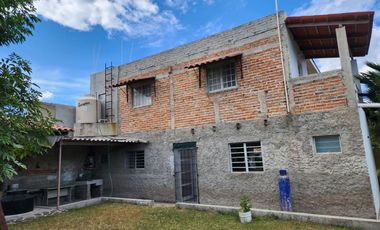 Casa campestre cerca de la laguna en Cajititlan.