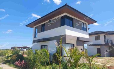 Pre-selling House for sale in Nuvali Santa Rosa, Averdeen Estates Nuvali