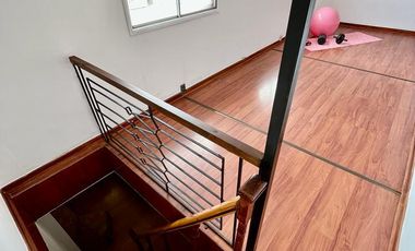 Casa de 4 dormitorios, 2 baños, estacionamiento