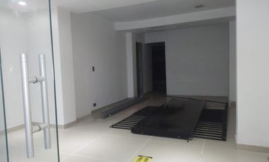 PR21947 Local independiente en arriendo en el sector San Diego