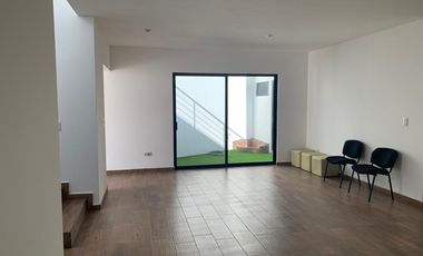 EN VENTA HERMOSA  CASA NUEVA EN RESIDENCIAL ALBERIA.