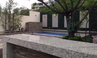 Casa en Renta de 4 Pisos en Cumbres 2do Sector con Alberca, Monterrey