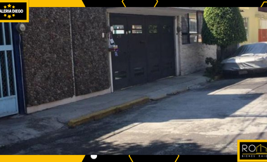 Venta de Casa En Playa Langosta, Militar Marte, Iztacalco, Cdmx