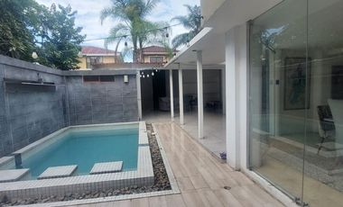 Ciudad Celeste, Renta de Linda Casa 4 Dorm. con Piscina sin Muebles