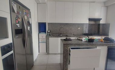 Ciudad Celeste, Renta de Linda Casa 4 Dorm. con Piscina sin Muebles