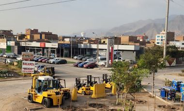 Locales industriales y departamento en venta - Los Olivos