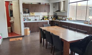 Locales industriales y departamento en venta - Los Olivos