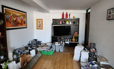 Locales industriales y departamento en venta - Los Olivos