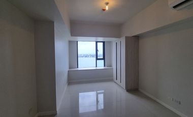 FOR SALE RFO Seaview Studio Unit in Mandani Bay