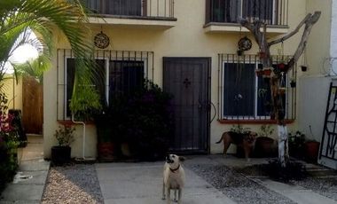 Casa en venta con alberca en Alejandria