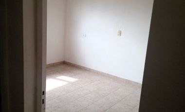 Oportunidad inversores, 2 departamentos de 1 dormitorio  y local comercial