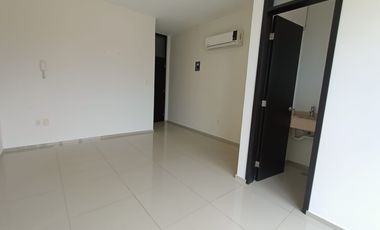 Oficinas de 15 m² con baño propio en el Fracc. Reforma. Incluye agua