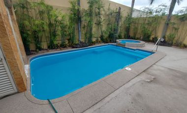 Via La Costa, Renta de Hermosa Casa 4 Dorm. con Piscina y Jacuzzi