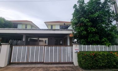 Semi-detached house for sale, Nada 2 Project, Huai Kapi, Mueang Chonburi.