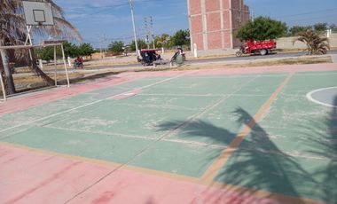 VENDO TERRENO CERCA A CANCHA DE FUTBOL EN LA URB.COLINAS DEL CHIPE