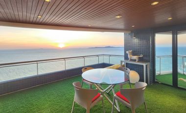 Baan Haad U Tong - Top-modern beachfront 3-bedroom, 252m2 condo at top Pratumnak-location