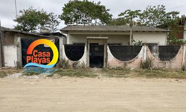 Casa de Venta en Playas, Sector Altamira, atrás Registro Propiedad