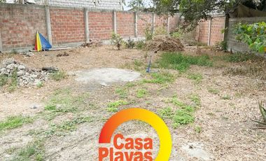 Casa de Venta en Playas, Sector Altamira, atrás Registro Propiedad