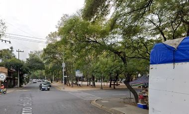 REMATO AMPLIA CASA EN UNA DE LAS MEJORES ZONAS DE LA ALCALDIA COYOACAN, CIUDAD DE MÉXICO!!