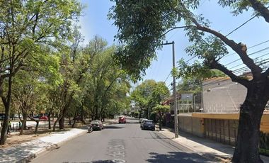 REMATO AMPLIA CASA EN UNA DE LAS MEJORES ZONAS DE LA ALCALDIA COYOACAN, CIUDAD DE MÉXICO!!