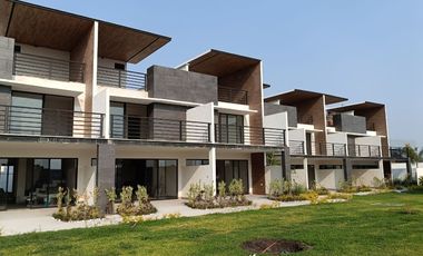 SE VENDE Casa en condominio con Alberca Xochitepec