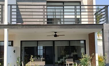 SE VENDE Casa en condominio con Alberca Xochitepec