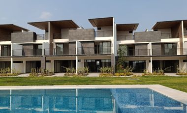 SE VENDE Casa en condominio con Alberca Xochitepec