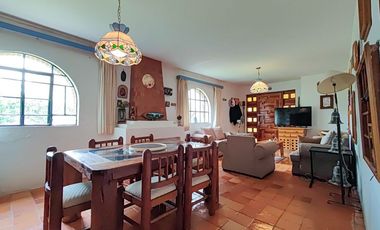 Casa en venta en Ixtapan de la Sal, San Gaspar, Amplio Jardin, una sola planta