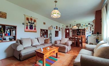 Casa en venta en Ixtapan de la Sal, San Gaspar, Amplio Jardin, una sola planta