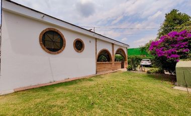 Casa en venta en Ixtapan de la Sal, San Gaspar, Amplio Jardin, una sola planta