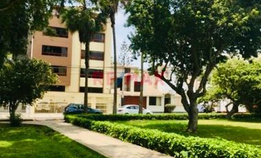 En Venta Lindo Departamento  Surco Primer Piso Frente A Parque