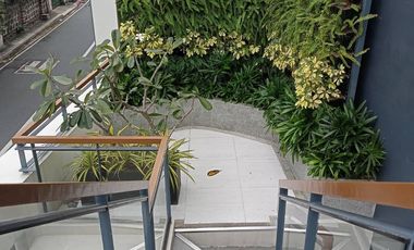 Affordable Townhouse in San Juan near Aquinas Dominican Church