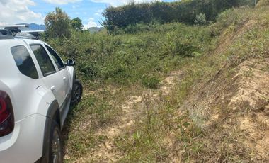 VENDO LOTE  CON DOS EXPLANACIONES, EN LA VEREDA LA AGUADA EN BARBOSA ANTIOQUIA.