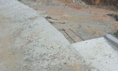 VENDO LOTE  CON DOS EXPLANACIONES, EN LA VEREDA LA AGUADA EN BARBOSA ANTIOQUIA.