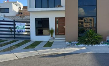 VENDO CASA IMPECABLE EN CONDOMINIO MAGUEY FRACCIONAMIENTO ZIBATÁ