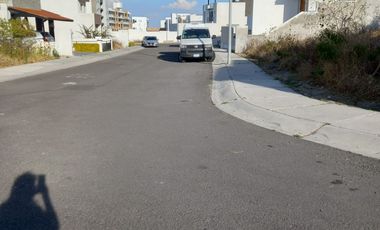 VENDO CASA IMPECABLE EN CONDOMINIO MAGUEY FRACCIONAMIENTO ZIBATÁ