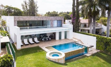 CASA EN VENTA EN FRACCIONAMIENTO LOMAS DE COCOYOC MORELOS