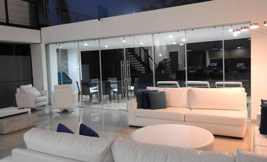 CASA EN VENTA EN FRACCIONAMIENTO LOMAS DE COCOYOC MORELOS