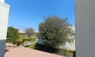 Casa en venta en Xochitepec Morelos, a 4 km de la autopista Acapulco Cuernavaca, Residencial Real Santa Fe II II.
