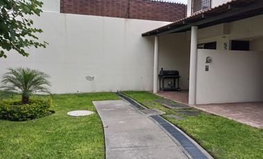 Casa en venta en Xochitepec Morelos, a 4 km de la autopista Acapulco Cuernavaca, Residencial Real Santa Fe II II.