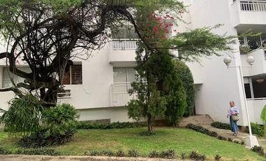 LINDO Y COMODO APARTAMENTO. EXCELENTE UBICACION