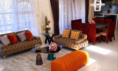 Income Generating Luxury and Spacioius Villa/H&L for Sale in Tagaytay City!
