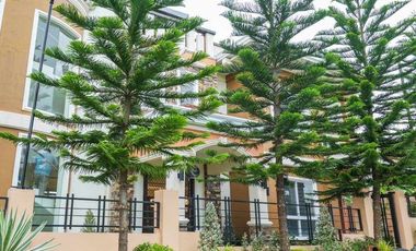Income Generating Luxury and Spacioius Villa/H&L for Sale in Tagaytay City!
