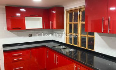 Leon Propiedades vende parcela con casa en Cuyuncavi, Curacaví.