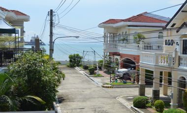 House with sea view for rent in Fonte Di Versailles Subdivision, Minglanilla, Cebu