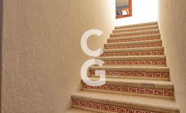 Casa en Venta en Cancun en SM 43 con Enorme Alberca y 3 Recamaras