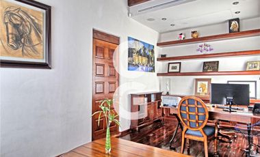 Casa en Venta en Cancun en SM 43 con Enorme Alberca y 3 Recamaras