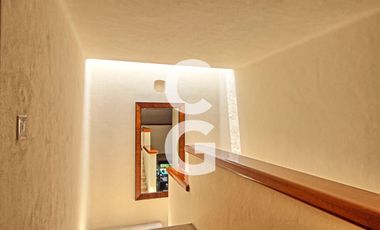 Casa en Venta en Cancun en SM 43 con Enorme Alberca y 3 Recamaras