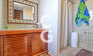 Casa en Venta en Cancun en SM 43 con Enorme Alberca y 3 Recamaras